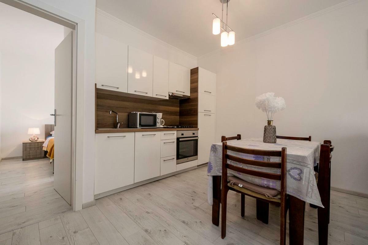 Apartman Jasmina Banjol Exterior foto