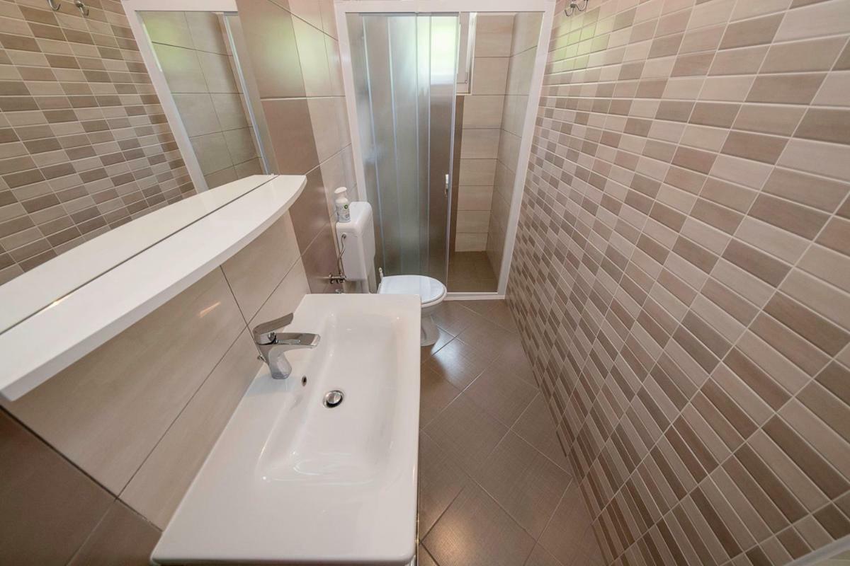 Apartman Jasmina Banjol Exterior foto